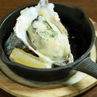 [From Hokkaido] Raw oysters (2 pieces) / Grilled oysters (2 pieces) / Steamed oysters (2 pieces) / Oyster cheese (2 pieces)