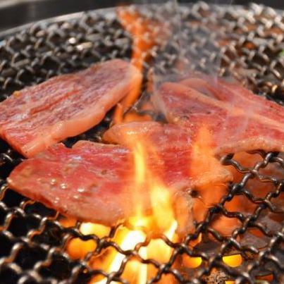 使用精挑細選的優質山形牛肉