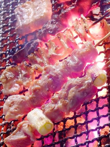 Popular seasonal chicken yakitori is 150 yen ~