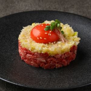 和牛塩ユッケ