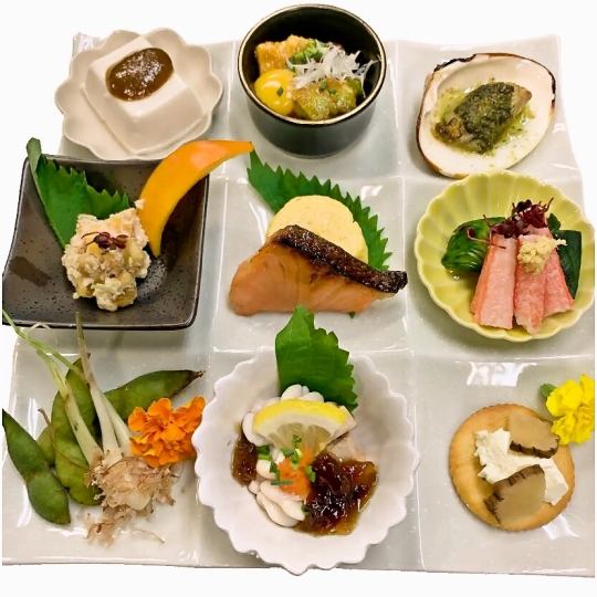 【彩り豊か！】少しずつ色々楽しめる！「9種のプレート盛」