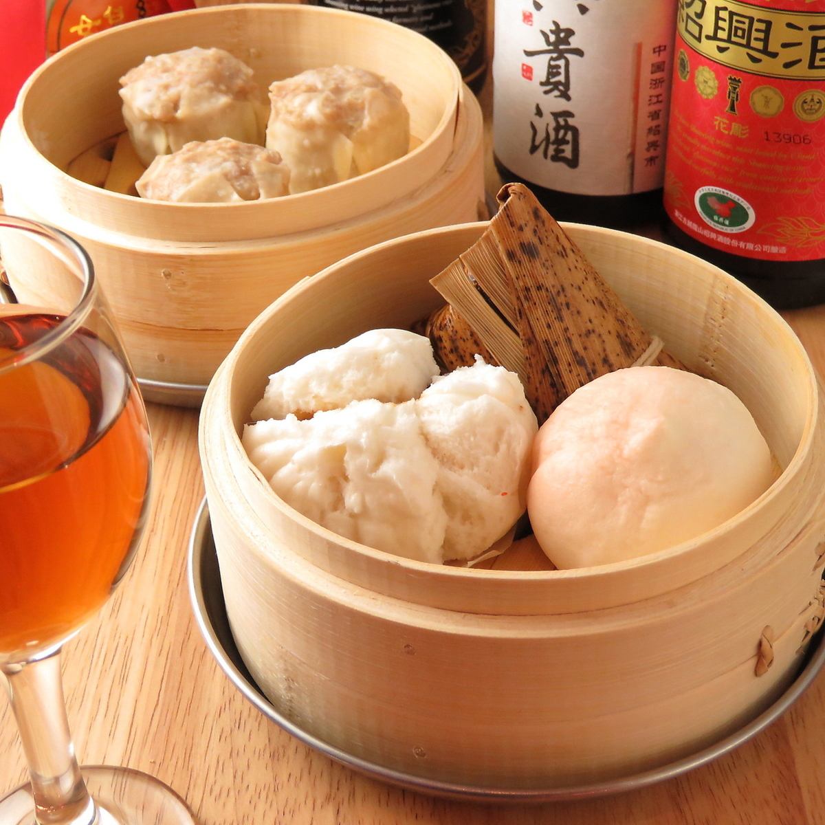 中式酒場ならではのおつまみ中華が豊富！餃子の種類も豊富です♪