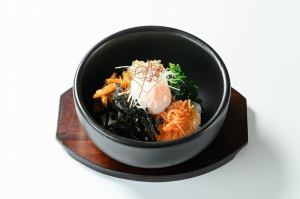 수제 돌 구이 비빔밥