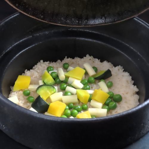 旬の炊きたて土鍋ご飯