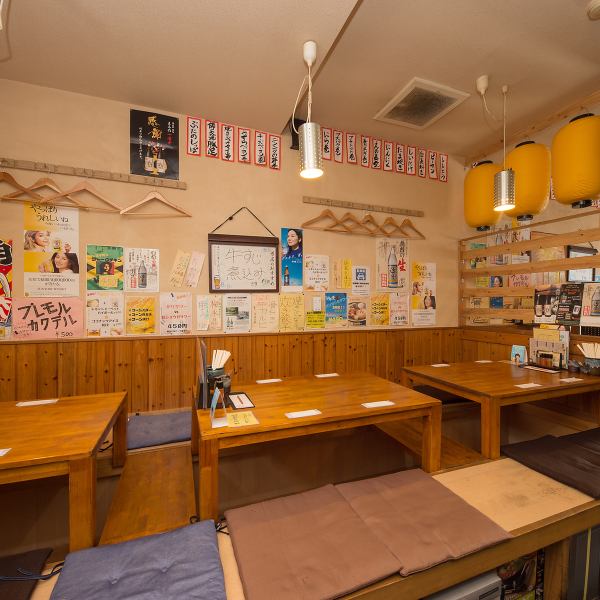 【ゆったり掘りごたつ席☆】飲み会や女子会など様々なシーンにご利用頂ける掘りごたつ席をご用意しております！2名様～最大12名様までご利用頂けますので、少人数でのお食事はもちろんのこと、10名以上での宴会にもおすすめです◎当店自慢の備長炭で焼きあげる久留米焼き鳥をゆったりとご堪能下さいませ♪
