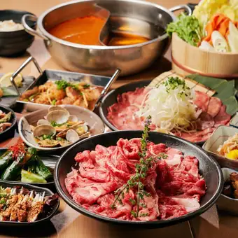 【冬季限定】盡情包含涮涮鍋和壽喜燒的豪華雙拼火鍋套餐 - 【3小時暢飲】