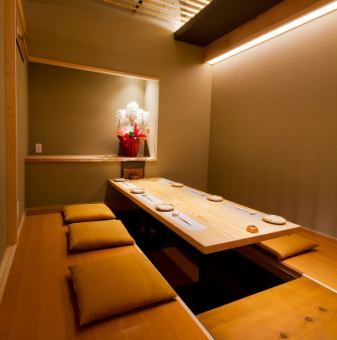 Ideal for entertaining.The private room for digging kotatsu seats is available for 4 to 6 people.