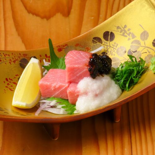 本鮪中トロの山かけ