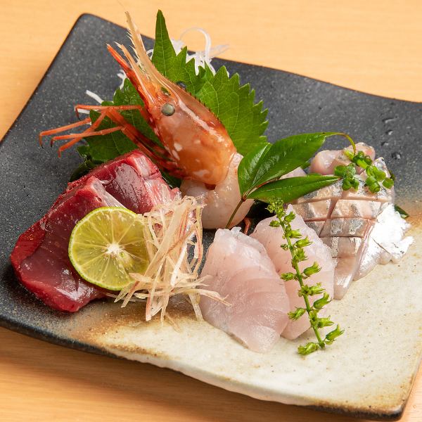 [Recommended fresh fish for the day!] ~ Assorted sashimi ~