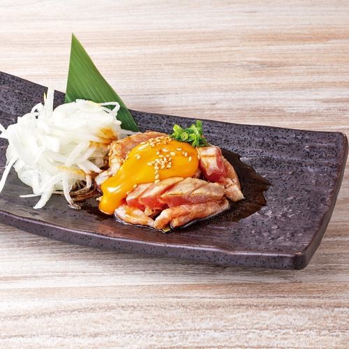 炙りまぐろハラモユッケ