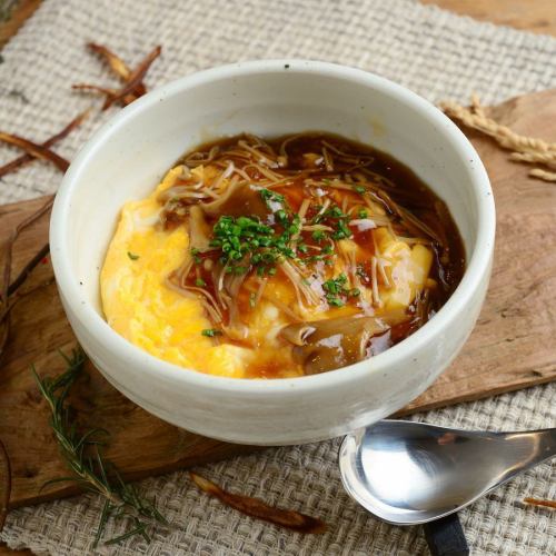 Japanese-style ankake omelet rice