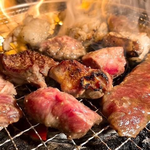 炭火で味わう焼肉★