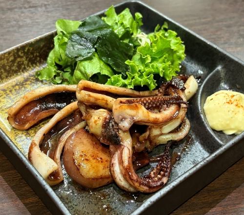 烤魷魚配醬汁