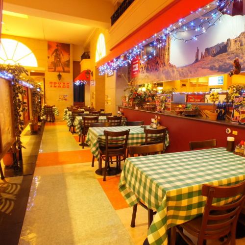 明るい店内は宴会・友人・家族とのお食事会に♪