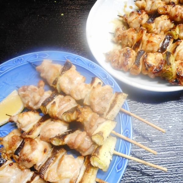 ◆◇Our store's most popular dish! Charcoal-grilled yakitori with the aroma of charcoal (tax included)~◇◆