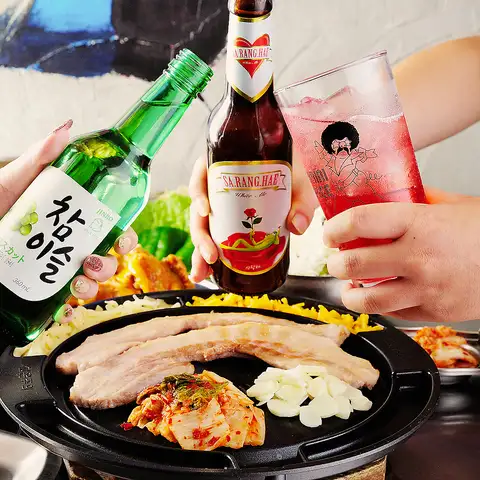 定番がズラリ！マッコリやチャミスルで乾杯チャージ