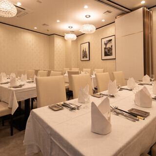 20人～50人様でご利用いただけます。2フロアに分かれており、フロア貸切が可能です。