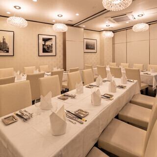 多彩なシーンに対応する個室とフロア貸切