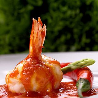 日本人シェフが織り成す、繊細で本格的な上海料理