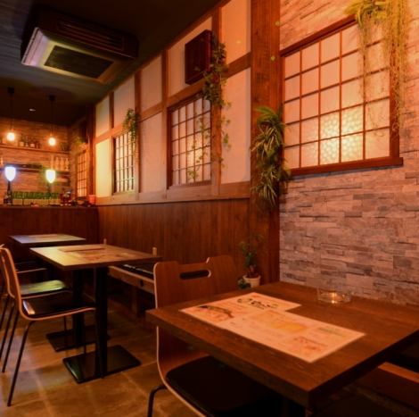 Our shop is particular about the interior, and the interior renovated with the image of an old Korean house is not only a modern calm atmosphere, but also a traditional Korean architectural style. We are ♪ Please enjoy delicious Korean food and sake in such a discerning space ◎