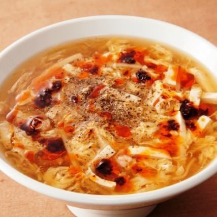 大人気の「サンラータン麺」旨みスープが絶品です！