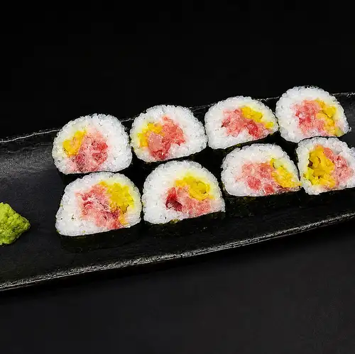 Negitoro roll / Torotaku roll