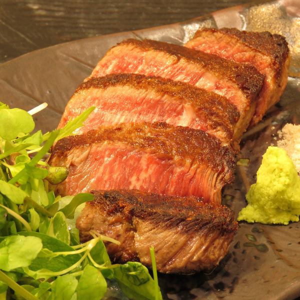 A5 rank Wagyu beef steak (locality and parts depend on stock)