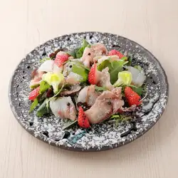 白身鮮魚と生ハムとフルーツカルパッチョ バルサミコ添え
