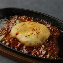 チーズ黒胡椒つくねバーグ