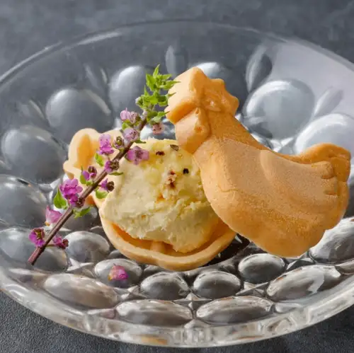 TORA Chicken Monaka