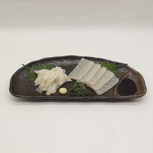 贊岐海蜇白和小魔芋生魚片