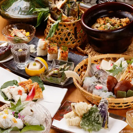 お祝い慶事にあったお料理と落ち着いた雰囲気でおもてなしします