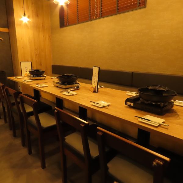 少人数～ご宴会までご対応が可能です。仲間内での飲み会、お仕事帰りの1杯、ご宴会などお気軽にお問合せください。