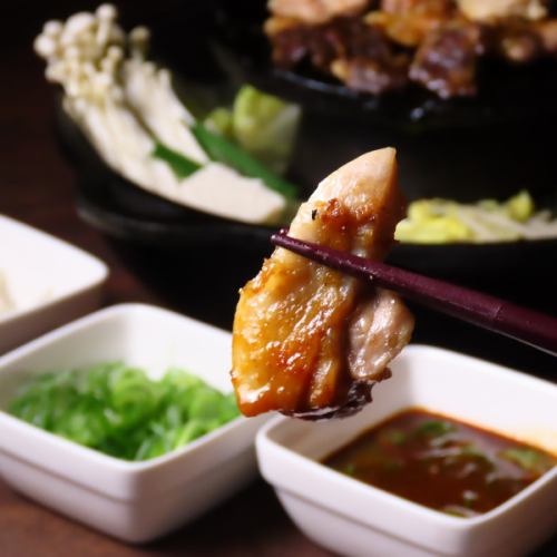 当店自慢の鶏焼肉をご堪能