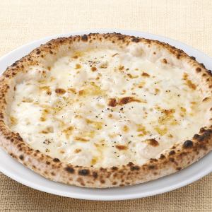 ナポリタイプ　クアトロフォルマッジ
