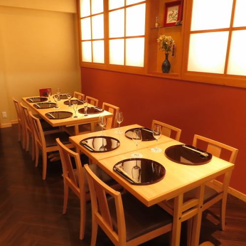 和の情緒溢れる店内