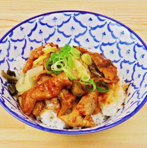 秩父ホルモン丼