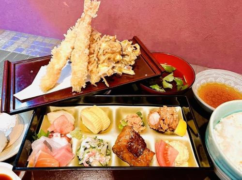 [Weekday lunch] Shrimp tempura and kakiage set meal
