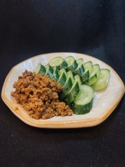 Whole cucumber (spicy meat miso or plum crystal)