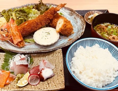 [Weekday lunch] Extra large fried shrimp and cream croquette set meal