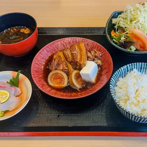 【平日ランチ】豚角煮定食