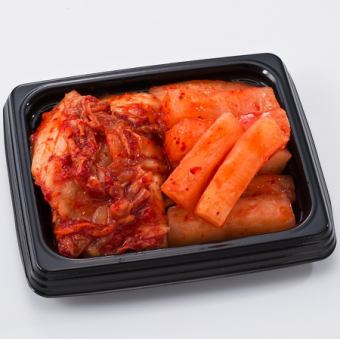 Assortment of two kinds of kimchi