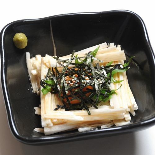 Tataki of curry / Morokyu (plum) / Raw spring rolls / Namul / Refreshing long potatoes / Shredded long potatoes / Grilled green soybeans