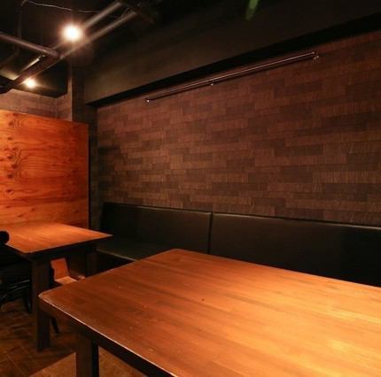 少人数飲み会はテーブルで
