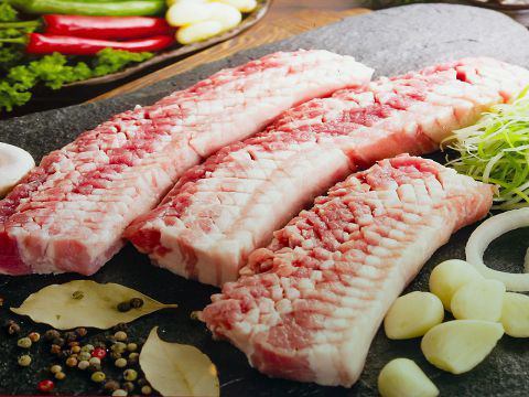 Popular menu loved by men and women of all ages ♪ Black pork thick-sliced samgyeopsal