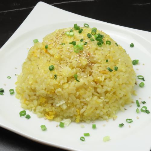 【本場の家庭の味を再現】卵チャーハン