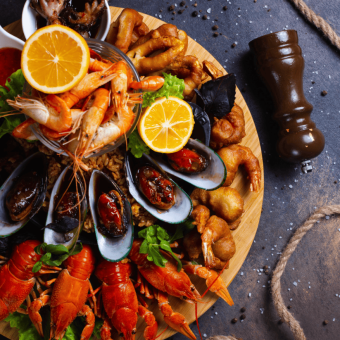 C【贅沢手ぶらBBQ】3H飲み放題付き♪海老＆ホタテ・牛ハラミなど盛りだくさんの全15品【4990円】