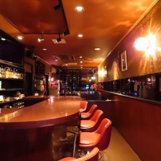 10～15名様で、お店の貸切利用も可能です！お電話、または店頭でご予約承っております。ご予約の際にリクエストなどあればお伺いし、可能な限り対応させていただきますので、お気軽にお問い合わせください。