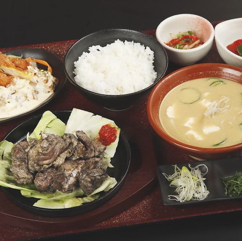 宮崎三大名物　地鶏炭火焼・ちきん南蛮・冷や汁　あっぱれ定食