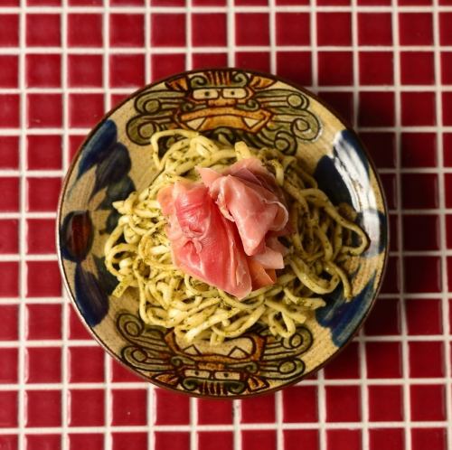 在轻松隐秘的居酒屋中享用美味佳肴！
